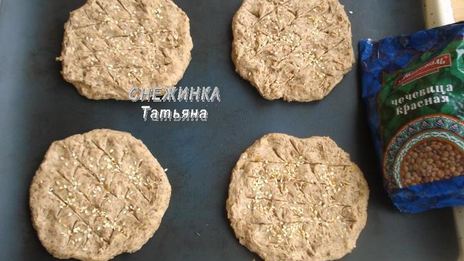 постное карри из чечевицы с чечевичными лепешками