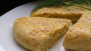 Творожно-сырная лепешка