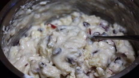 ароматные маффины с яблоками и изюмом