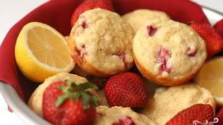 Клубнично-лимонные маффины с рикоттой