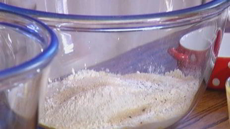 маффины с кабачком, фетой и зеленым луком