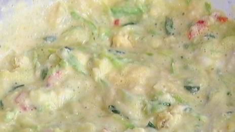 маффины с кабачком, фетой и зеленым луком