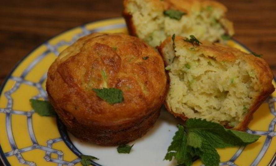 Рецепт маффинов с кабачком, сыром и мятой
