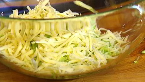 маффины с кабачком, сыром и мятой