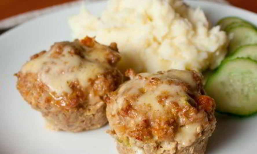 Рецепт мясных маффинов с овощами
