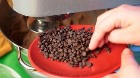 шоколадные маффины с бананом