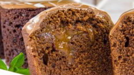 шоколадные маффины с вареной сгущенкой