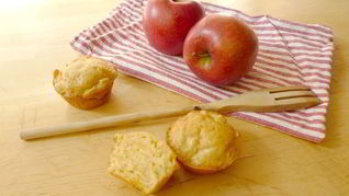 Яблочные маффины с изюмом