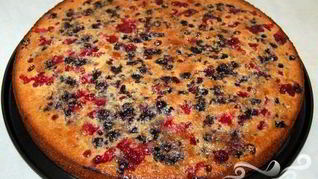 Манник с лесными ягодами