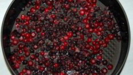 манник с лесными ягодами