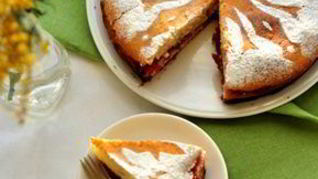 Манник с земляничным джемом