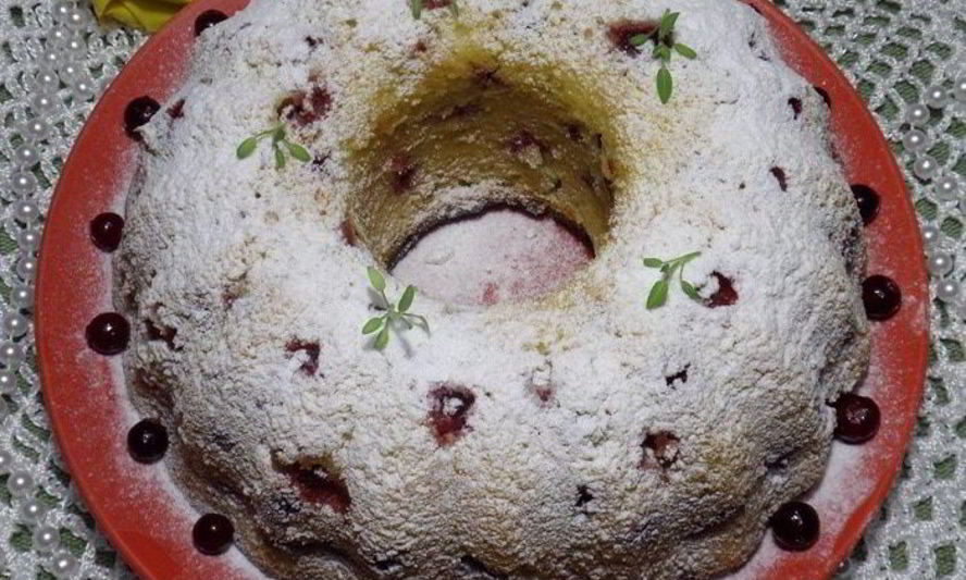 Рецепт творожного манника с клюквой