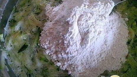 башенки из кабачковых оладий и брынзы