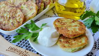 Быстрые оладьи из кабачков