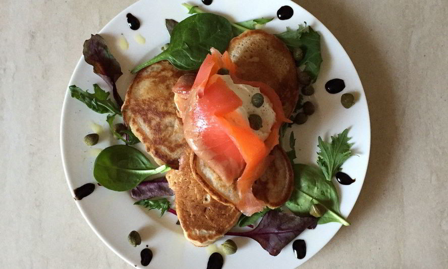 Рецепт гречневых оладий с семгой