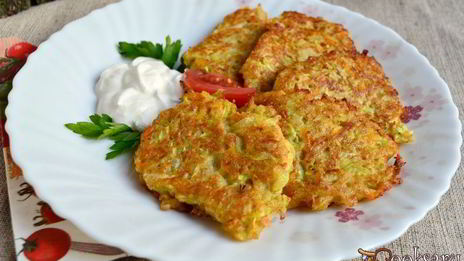 кабачковые оладьи с морковью и овсяными хлопьями