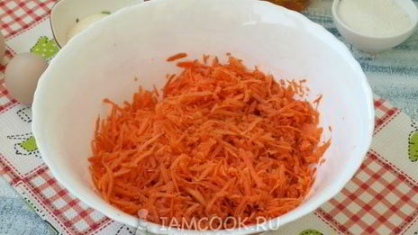 морковные оладьи с манкой