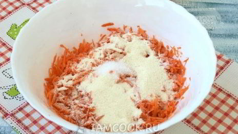 морковные оладьи с манкой