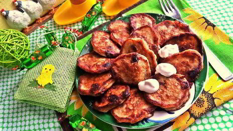 оладьи банановые с конфетами