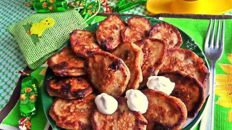 оладьи банановые с конфетами