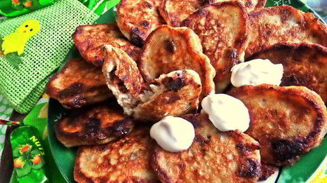 оладьи банановые с конфетами