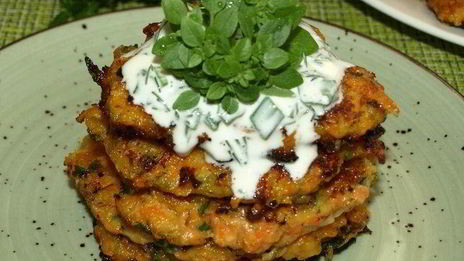 оладьи из батата с творогом и зеленью