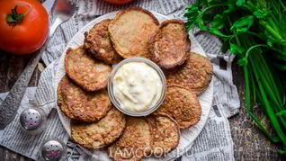 Оладьи из куриной печени с овощами