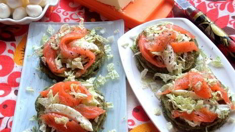 оладьи из шпината с лососем и сыром