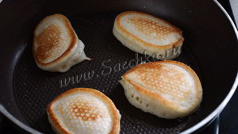 оладьи на кефире пышные