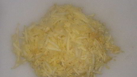 оладьи на кефире с яблоком