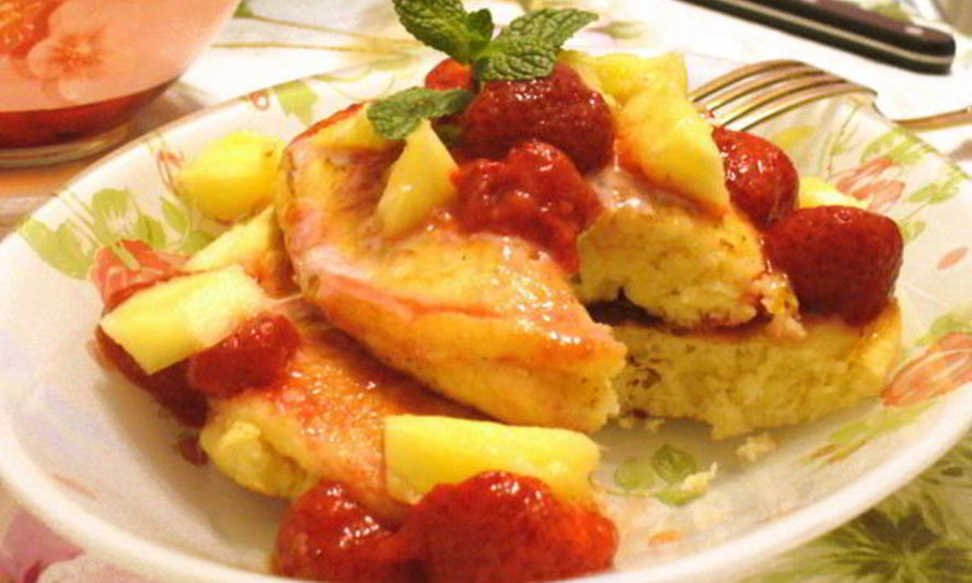 Рецепт оладий pancake с клубникой и ананасом