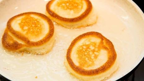 пышные оладьи на кислом молоке