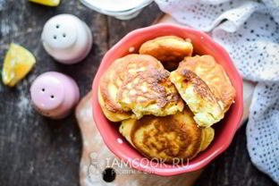 Пышные оладьи с манкой на кефире