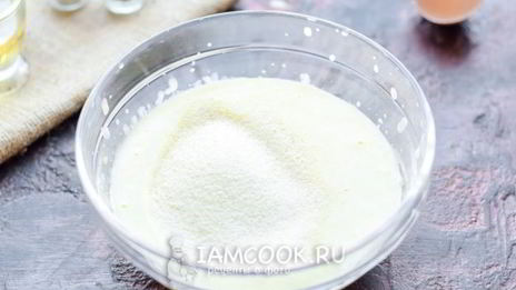 пышные оладьи с манкой на кефире