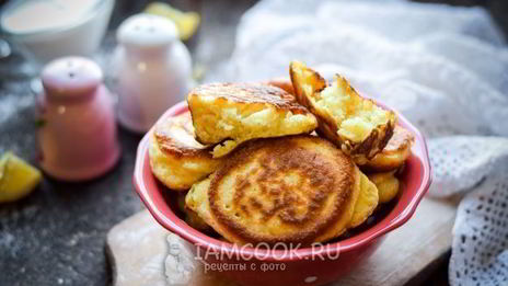 пышные оладьи с манкой на кефире