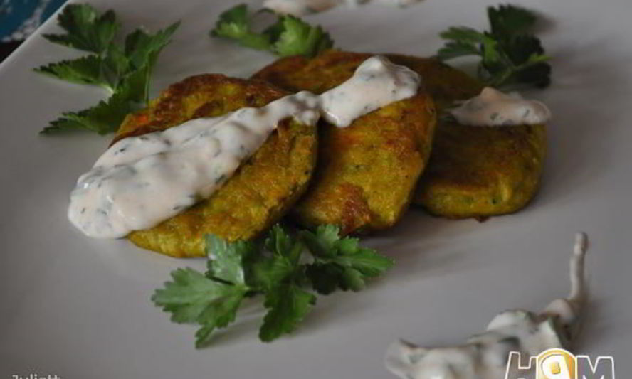 Рецепт сливочных оладий из брокколи и моркови