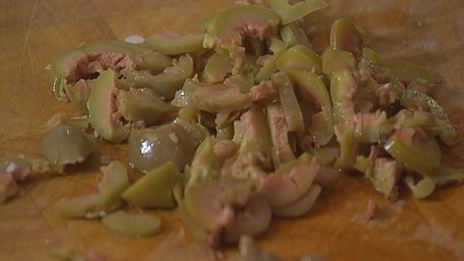 сырные оладьи с беконом и помидорами