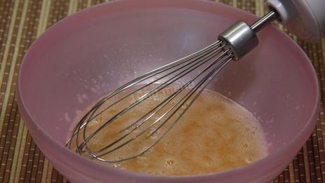 воздушные оладьи на кефире очень пышные