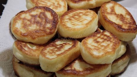 воздушные оладьи на кефире очень пышные