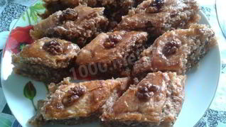 Пахлава с орехами