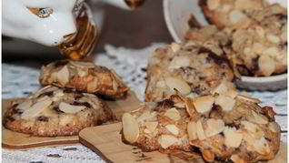 Арналевское шоколадное печенье с орехами