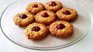 Овсяное печенье с вишней