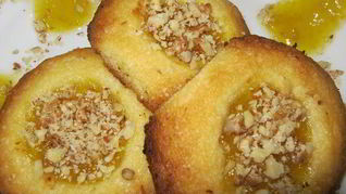 Печенье с джемом и орехами