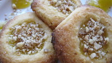 печенье с джемом и орехами