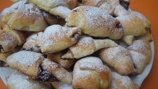 Рогалики со смородиновым джемом