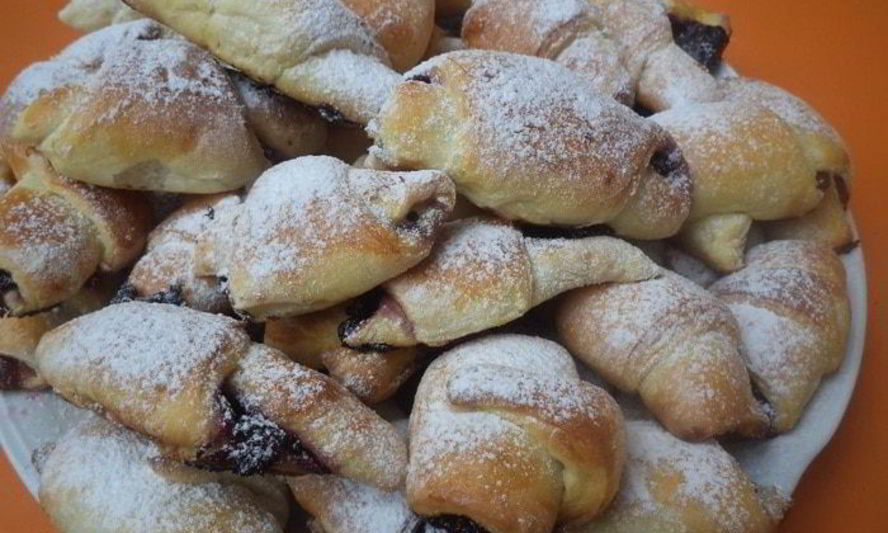 Рецепт рогаликов со смородиновым джемом