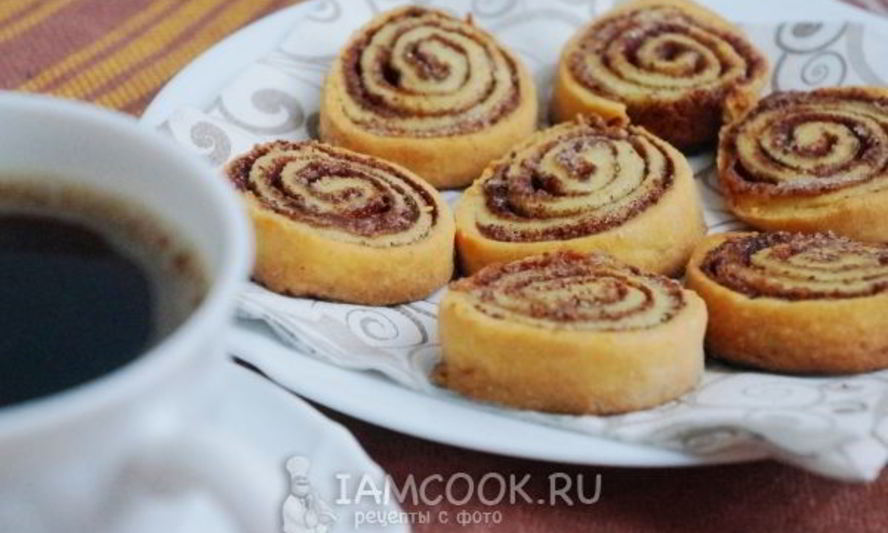 Рецепт творожного печенья-рулетиков с какао и корицей