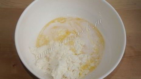 творожное печенье-рулетики с какао и корицей