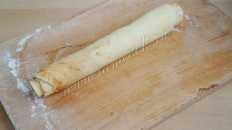 творожное печенье-рулетики с какао и корицей