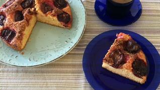Домашний сливовый пирог
